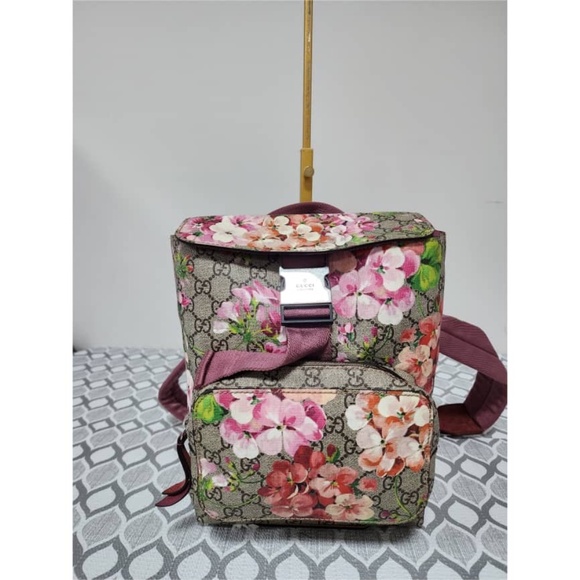 Gucci Handbags - Authentic GUCCI GG Supreme Monogram Blooms Small Single Buckle Backpack Beige/Mu